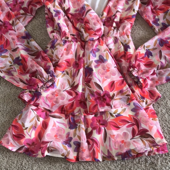 Boho Floral Summer Dress Long Sleeve Ruffle Mini V Neck Blogger Showpo - Picture 3 of 5